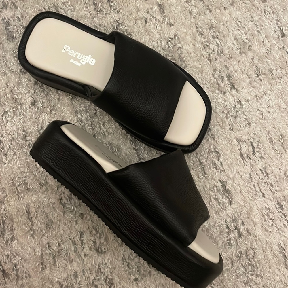 Black Platform Sandals